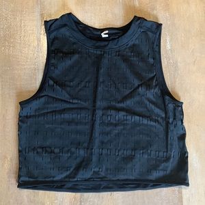 Under Armour Laser Cut Semi-Sheer Crop Tank